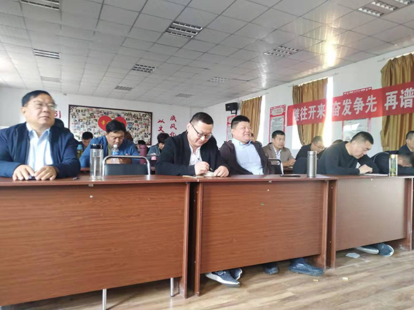 百煉成鋼、眾志成城—匯豐銷(xiāo)售精英國慶大練兵